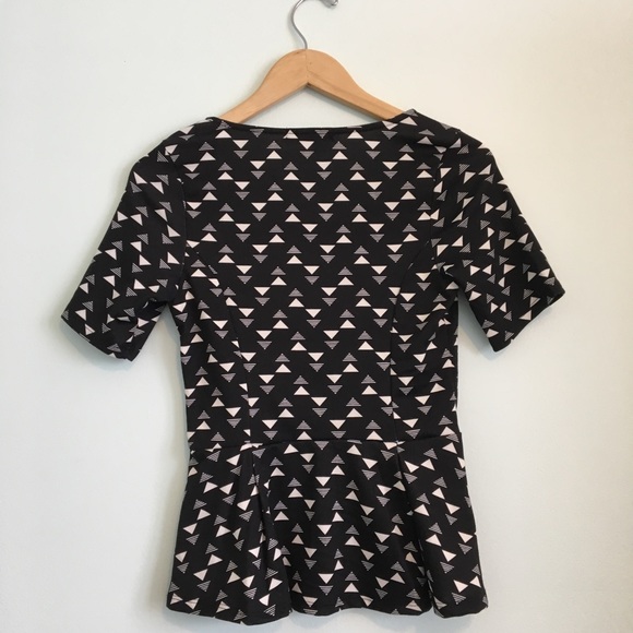 Black Peplum Top Abstract Print Small Juniors - Picture 2 of 5
